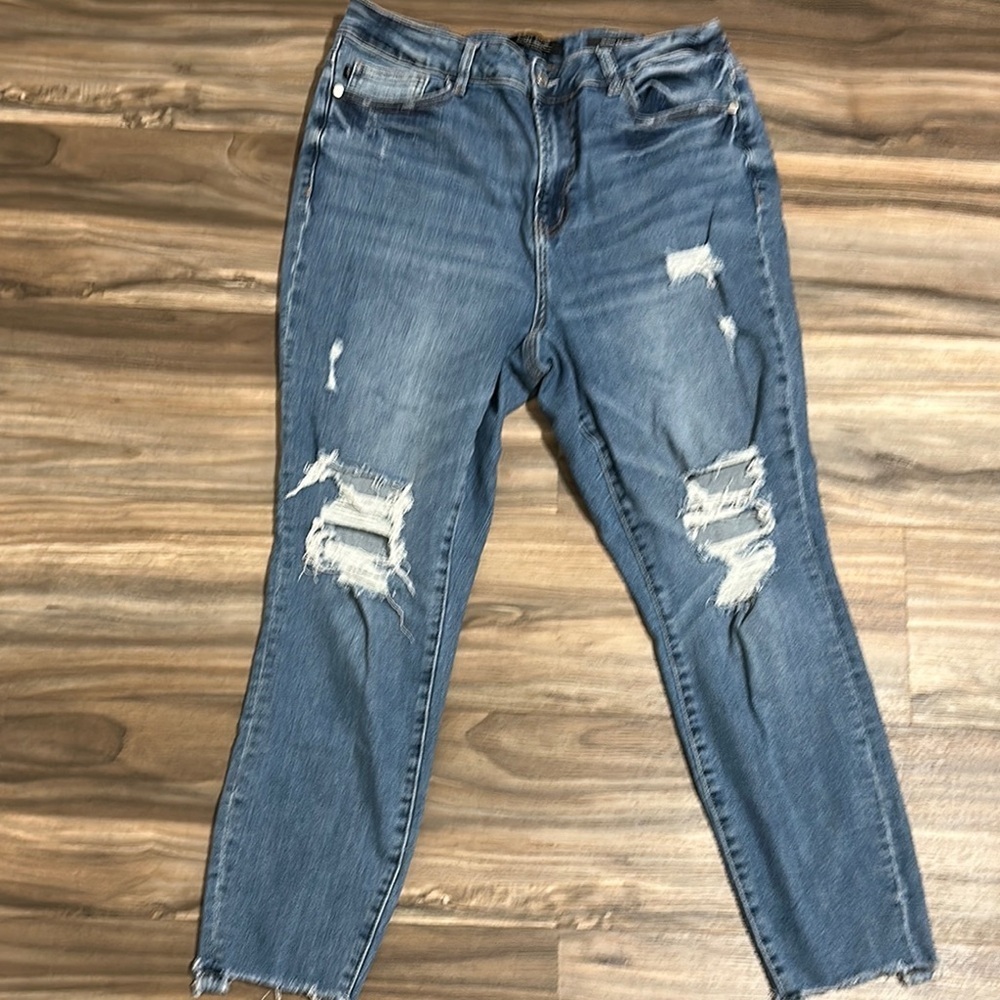 Judy Blue Jeans Womens 14W Skinny Fit Blue Distressed Crop Raw Hem Stretch